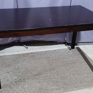 Mesa de Comedor Delfino Alvarez de Madera Oscura - imagen 3