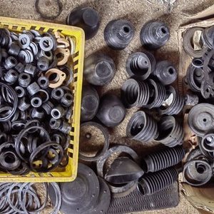 Lote de Fuelles y Gomas de Caucho para Automóviles - imagen 3