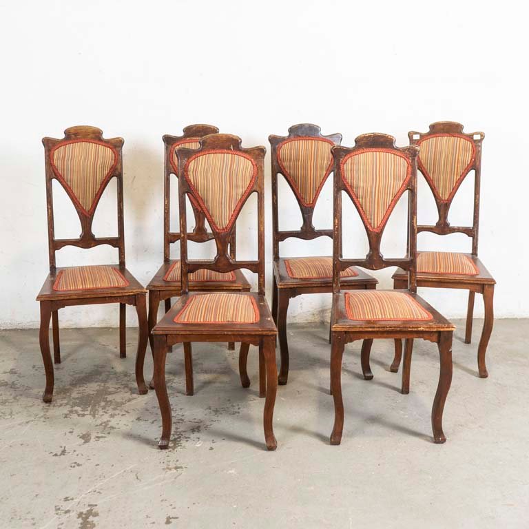 Seis Sillas Art Nouveau Tapizadas a Rayas
