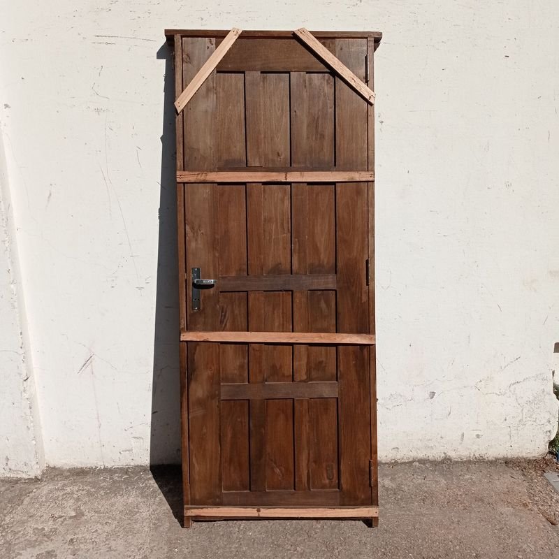 Puerta exterior en madera maciza con marco y cerradura - imagen 4