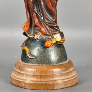 Dos Tallas Religiosas en Madera: Virgen con Niño y Otra con Querubines - imagen 12