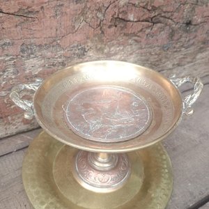 Taza Decorativa Francesa Estilo Imperio con Relieve - imagen 2