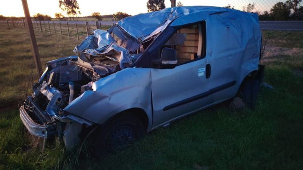 Camioneta Fiat Doblo Siniestrada con Tanque a Gas
