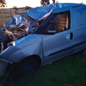 Lote siguiente: Camioneta Fiat Doblo Siniestrada con Tanque a Gas