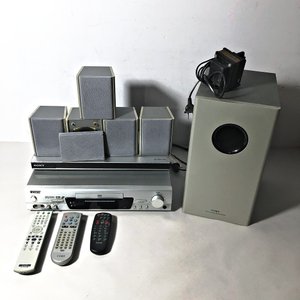 Lote siguiente: Equipo de Audio Coby con Subwoofer y DVD Sony