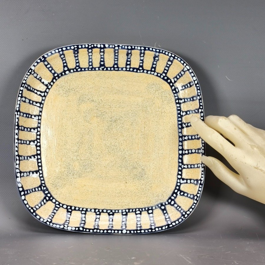 Item 18768 - Image 2