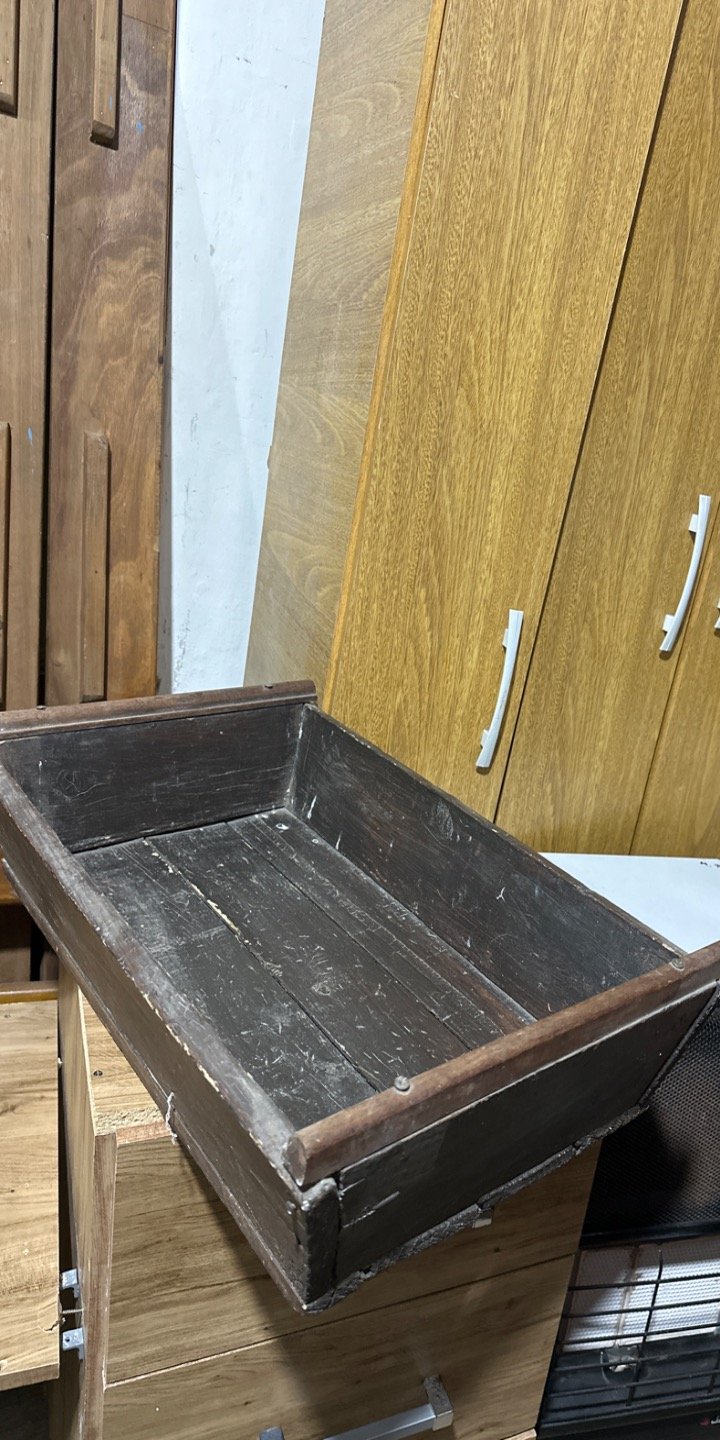 Lote siguiente: Batea madera para almacenamiento