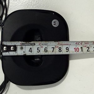 Teléfono Inalámbrico Motorola con Base y Cargador - imagen 13