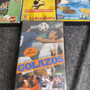 Lote de 7 VHS de Fútbol: Uruguay Campeón, Goles de Mundiales y Homenajes - imagen 2