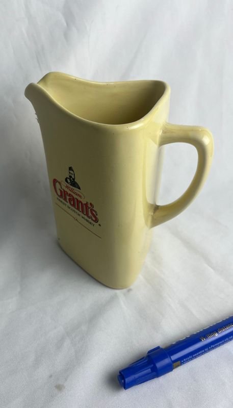 Jarra loza de porcelana amarilla con diseño colorido - imagen 7