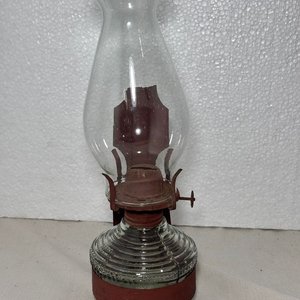 Antiguo Farol de Vidrio con Base Texturizada - imagen 1