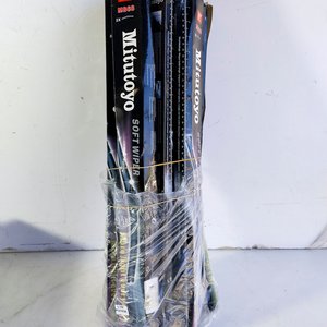 Lote siguiente: Juegos de Escobillas Limpiaparabrisas Mitutoyo 20" y 22"