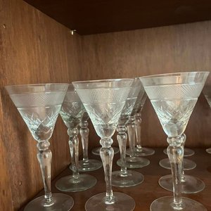 Copas de Cristal Tallado con Diseño Geométrico - imagen 2