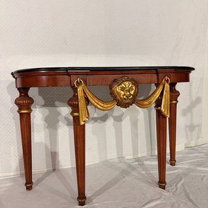 Lote siguiente: Consola Estilo Francés con Tapa de Mármol Negro y Mascarón de León Dorado