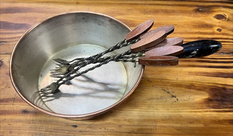 Olla de Cobre con Pinchos para Fondue