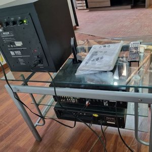 Rack de Audio y Video con Sintoamplificador Yamaha, VHS Philips y Subwoofer KEF - imagen 6