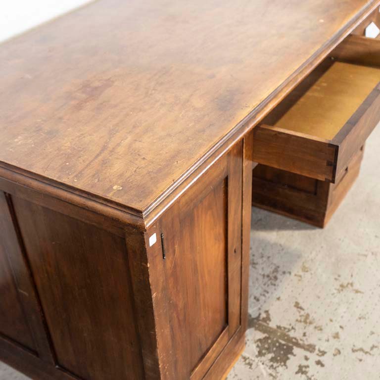 Escritorio de madera con puerta y cinco cajones - imagen 3