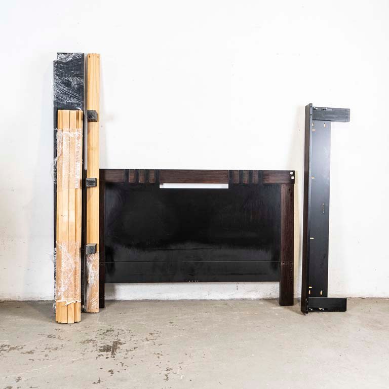 Lote anterior: Cama de dos plazas en madera para venta