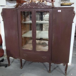 Lote anterior: Mueble Cristalero Francés Antiguo con 4 Puertas y 1 Cajón