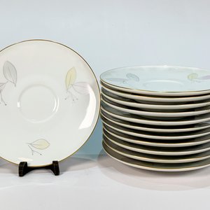 Juego de 12 Tazas de Consomé de Porcelana Bavaria con Platillos - imagen 4