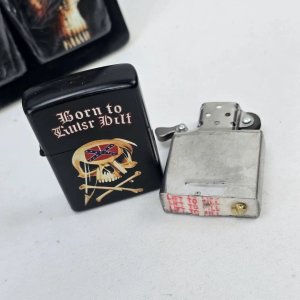 Encendedor Negro "Born to Cruiser" con Diseño de Calavera y Bandera Confederada - imagen 3