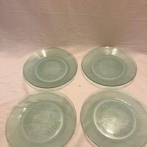 Lote siguiente: Lote de 4 Platos Redondos de Vidrio Templado con Diseño