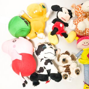 Lote de 12 Peluches Variados: Mickey, Peppa Pig, Stitch y Más - imagen 3