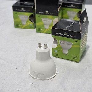 Focos Dicroicos LED Evolution 7W Luz Fría GU10 (Pack x 6) - imagen 2
