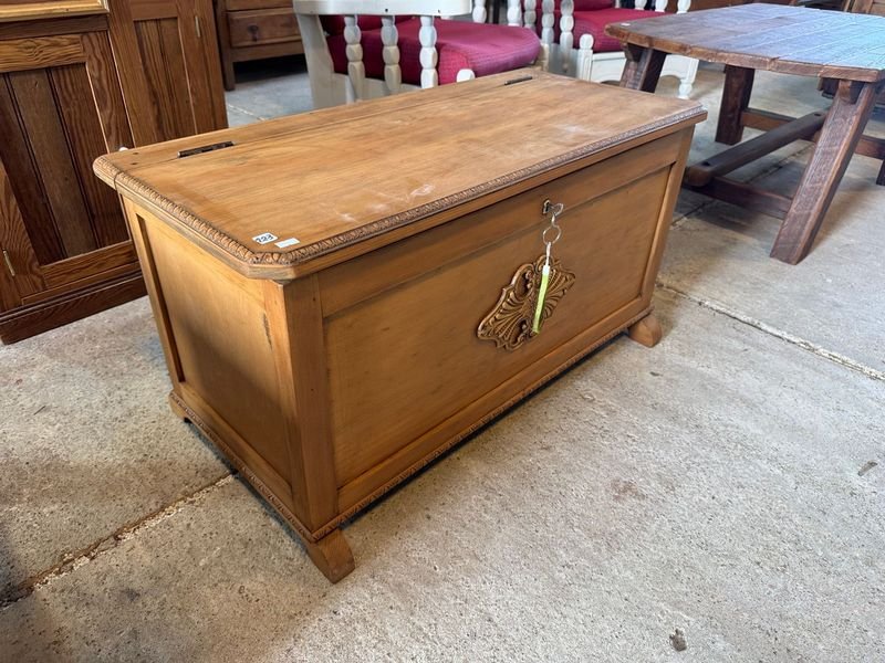 Item 877774 - Image 0