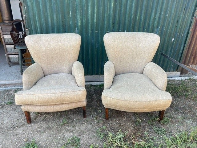 Sillones de diseño con armrestos curvados - imagen 3