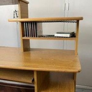 Escritorio - Mesa PC con espacio para discos - imagen 2