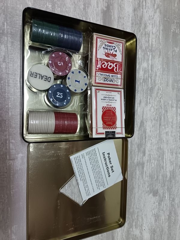 Juego de Poker en Caja de Lata - imagen 3