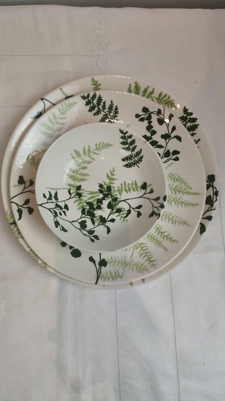 Juego de loza Cavalier con diseño de hojas verdes - imagen 4