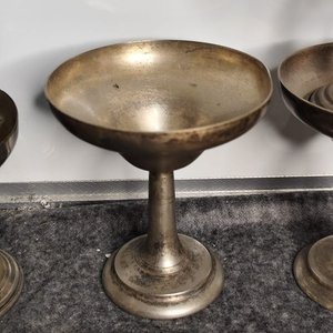 Set de 5 Copas de Metal Estilo Vintage, 3 Selladas - imagen 2