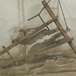 Lote anterior: Antiguo Cepo de Madera para Ganado