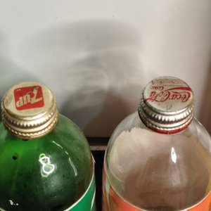Dos Botellas Chicas Zup y Coca-Cola Chile con Tapas Originales - imagen 3