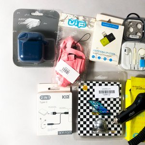 Lote de 10 Accesorios para Celular: Auriculares, Cargadores y Fundas - imagen 2