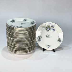 Plato de Porcelana Limoges France M. Redon con Flores Azules - imagen 1