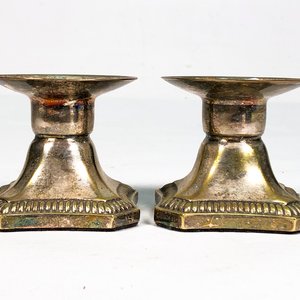 Par de Candeleros Ingleses Sheffield de Metal Plateado - imagen 2