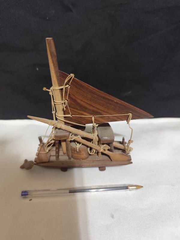 Modelos de barcos y embarcaciones en miniatura - imagen 3