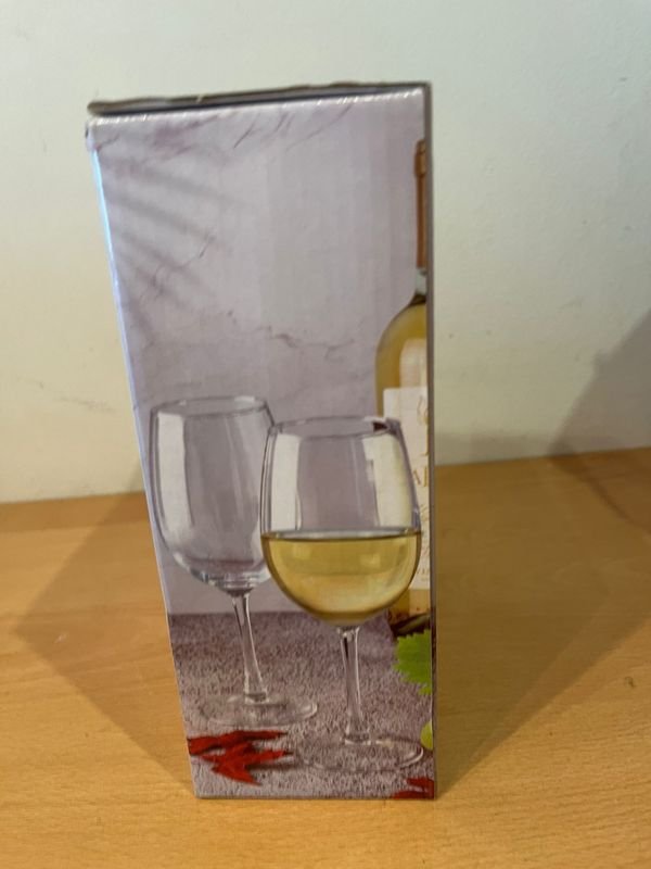 Set de copas para vino nuevas en su caja con decantador - imagen 2
