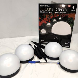 Juego de 4 Estacas Solares LED para Jardín, Modelo Domo, Nuevas en Caja - imagen 3