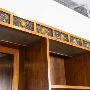 Mueble Estante con Espejo y Guarda Superior de Vidrio Soplado - imagen 3
