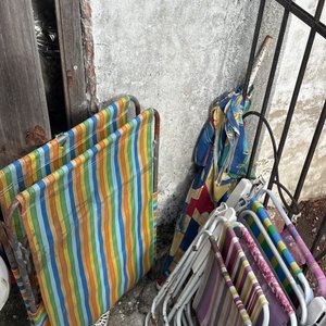 Lote siguiente: Catre sillas 