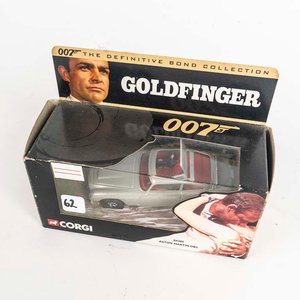Auto Aston Martin DBS de la película Goldfinger escala 1/36 colección Corgi en su caja original. - imagen 2