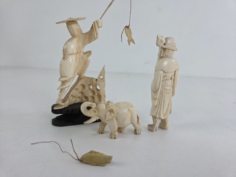 Colección de Figuritas de Marfil con Detalles Intricados - imagen 4
