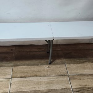 Banco Plegable Blanco de PVC para Exterior con Estructura Metálica - imagen 2