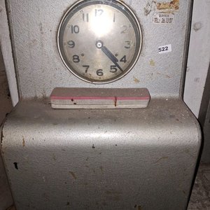 Reloj Marcador de Tarjetas Antiguo con Tarjetero - imagen 3