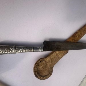 Cuchillo Ginete Antiguo con Cabo de Plata y Oro - imagen 4