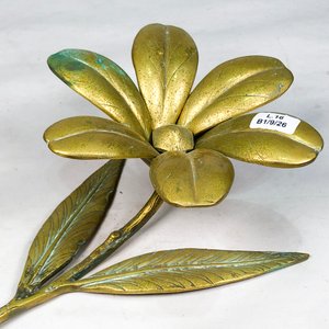 Flor de Bronce Decorativa con Hojas - 29 x 10 cm - imagen 2